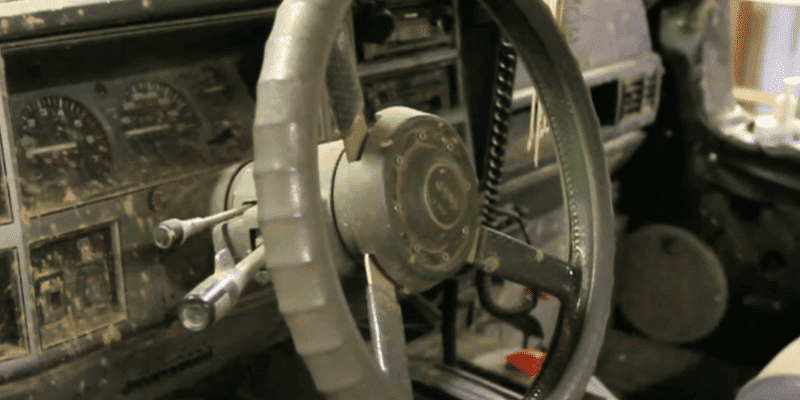 How to Straighten Steering Wheel on Chevy Truck