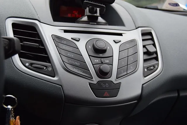 Ford dashboard radio controls