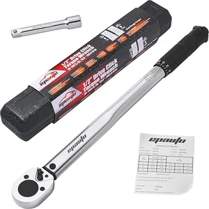 Click-style torque wrench for lug nuts