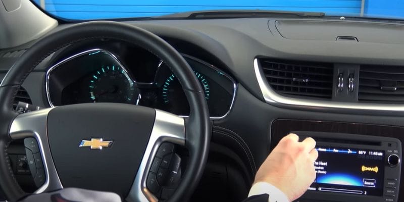 How to Connect Phone to Chevy Traverse