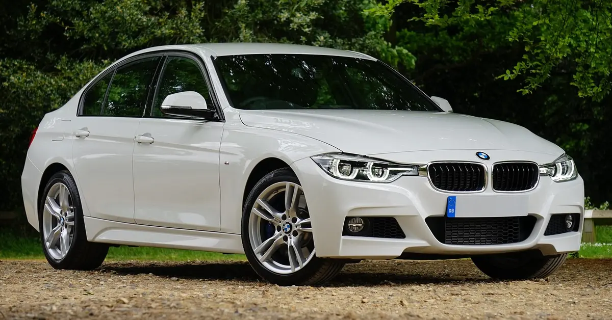 White BMW 3 Series sedan front view