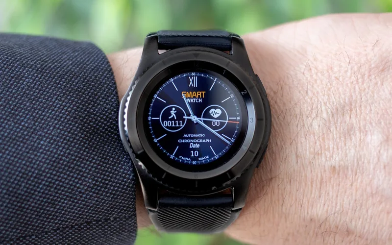 A rugged fitness smartwatch similar to Carbinox's Blaze and Ranger models Rugged black fitness smartwatch worn on wrist, similar in style to Carbinox models