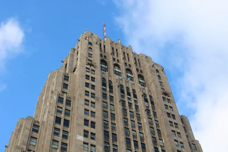 Art deco skyscraper in downtown Detroit seen from street level