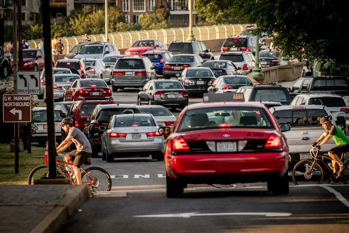 How many people drive cars worldwide - 1.6 billion 2026 data