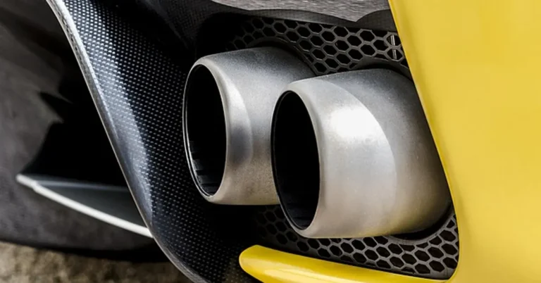 Car exhaust tips on a running engine