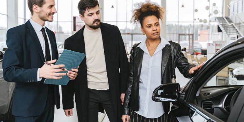 How Much Does a Mechanic at a Car Dealership Make: Salary Insights