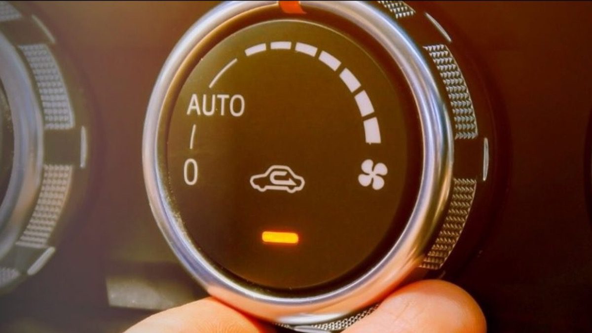 How to Use the Air Recirculation Button in Car