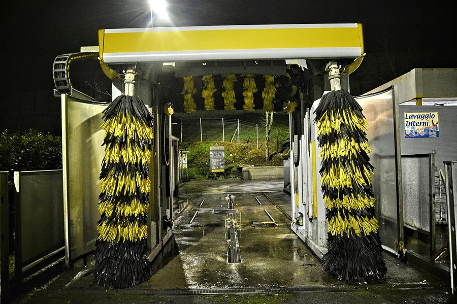 car wash business exterior