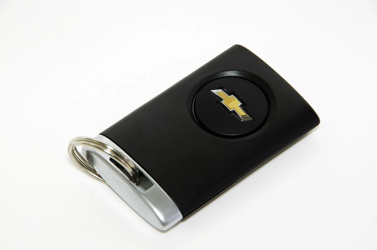 Chevrolet smart key fob with remote buttons used for programming car keys