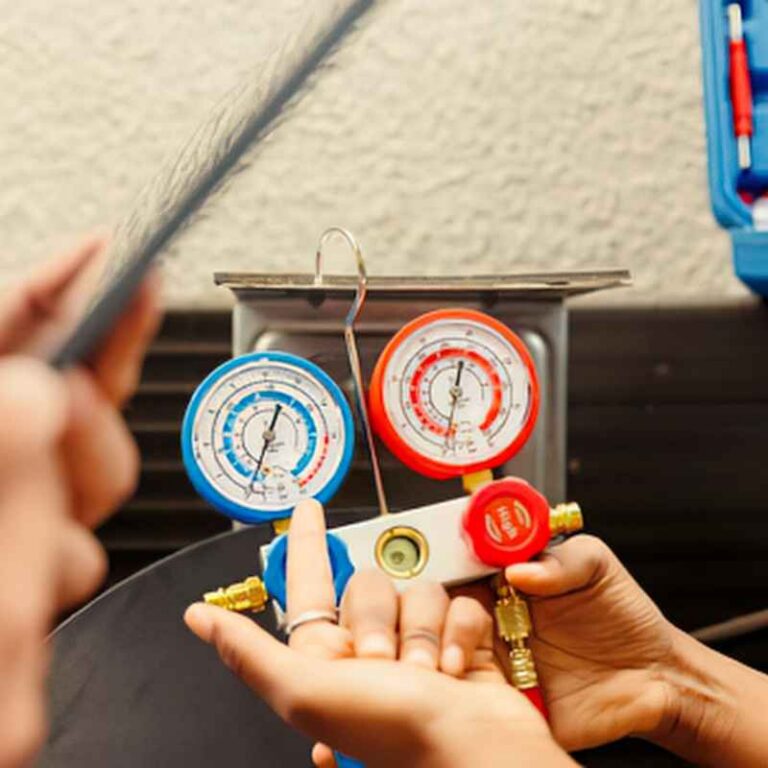 How to Read AC Gauges on a Car