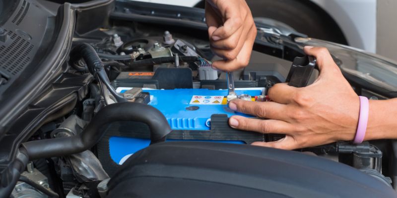 How the Alternator Works with the Battery