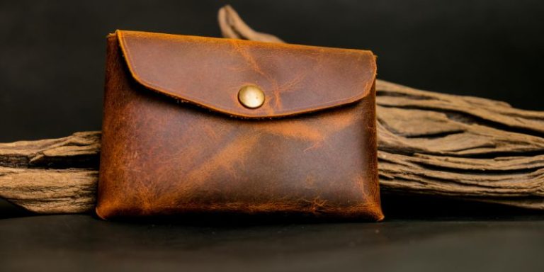 How to Care for a Leather Purse