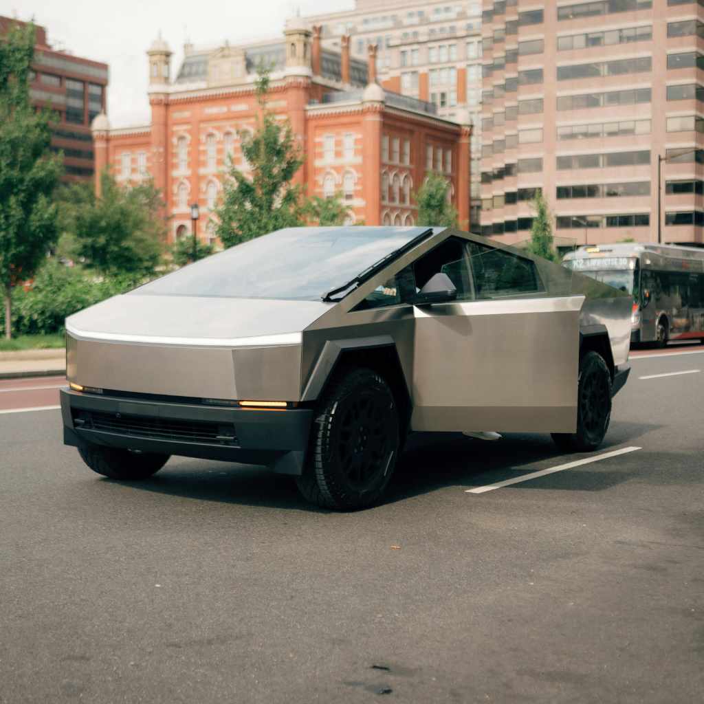 Do Tesla Cars Have Solar Panels Truth Revealed