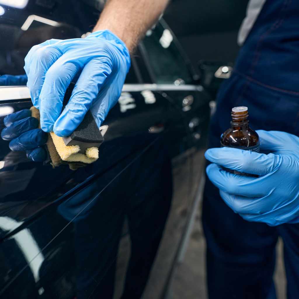 How to Remove Pinstripe From a Car