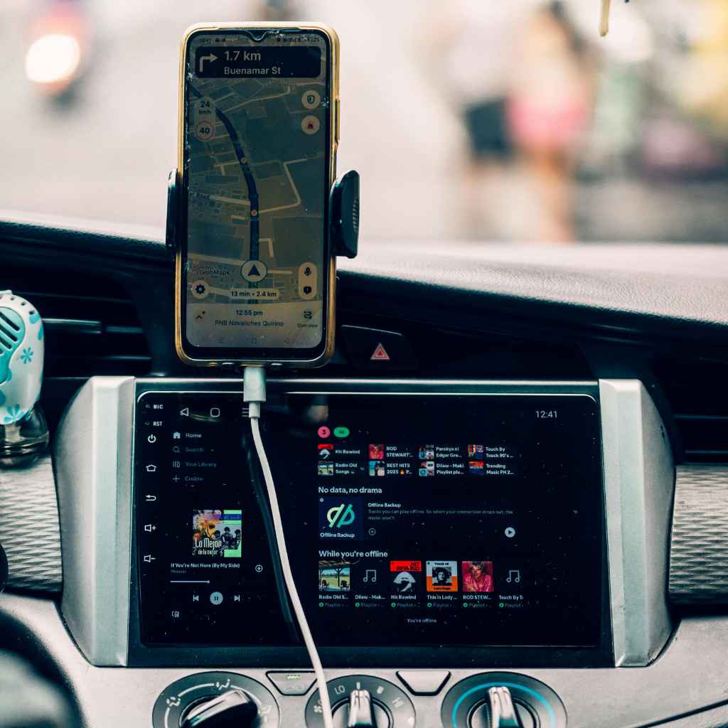 Understanding How iPhone Audio Connects to Cars