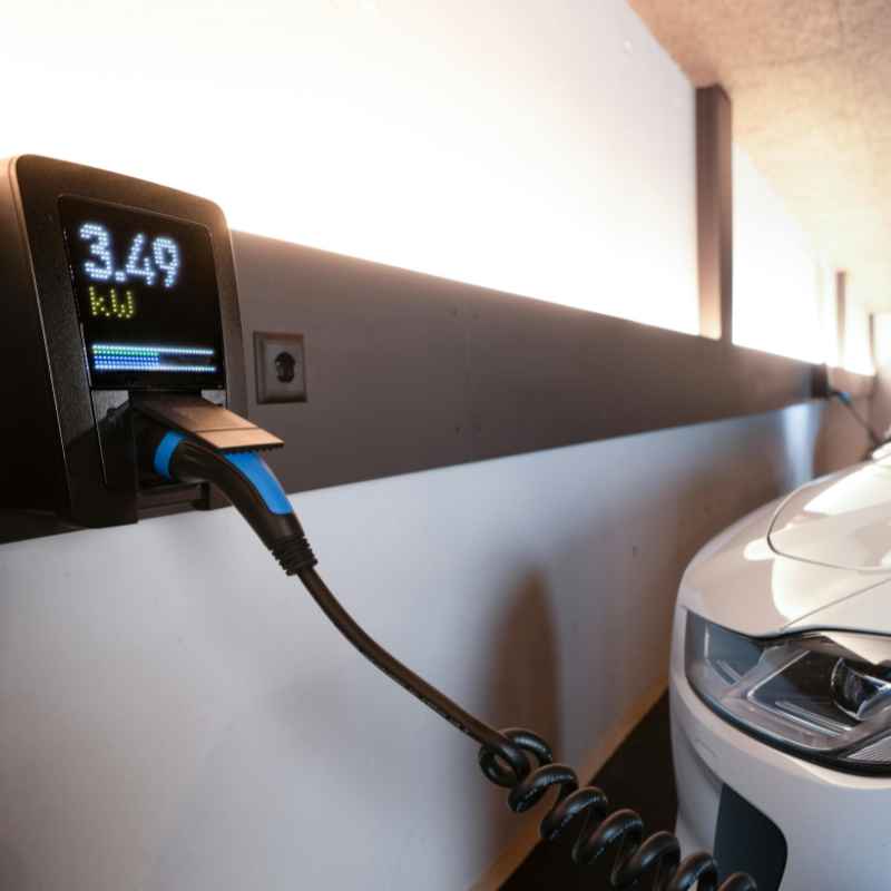 Best Charging Amp For A Car Battery (What You Need)