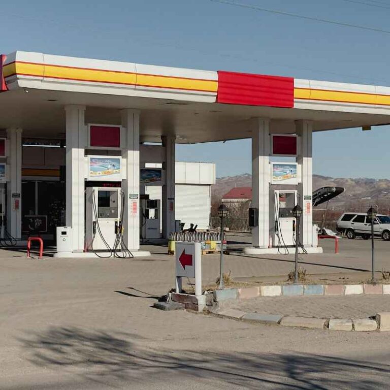 Do Gas Stations Sell Car Oil