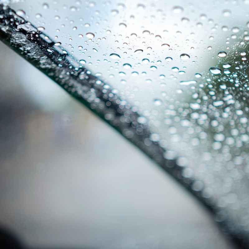 How to Clean Inside of Car Windows Without Streaks