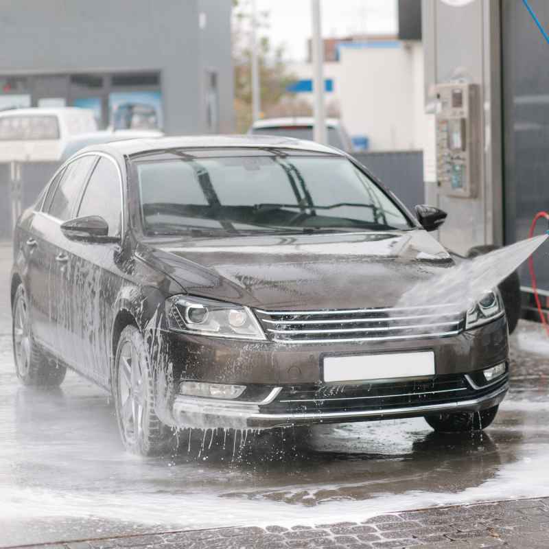 What are the Entry-Level Jobs at Car Washes for 14-Year-Olds?