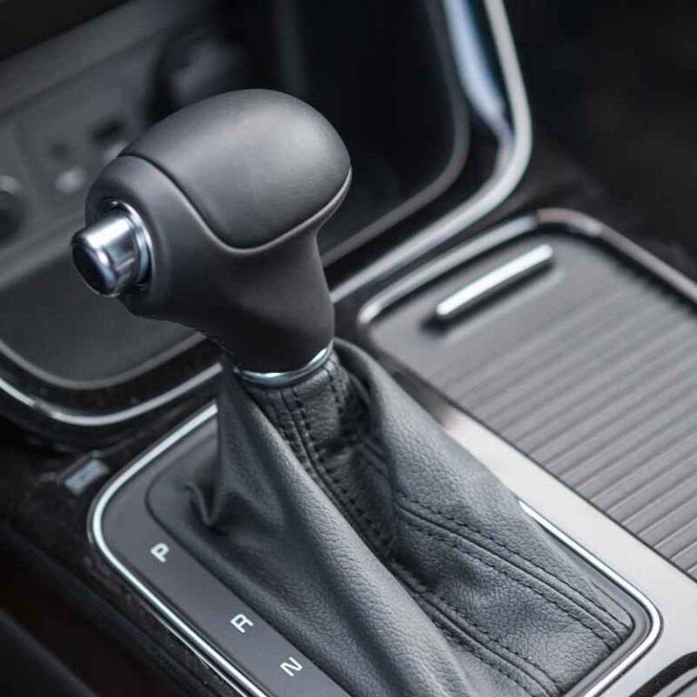 How to Drive an Automatic Transmission Car