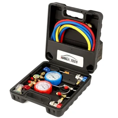Refrigerant leak detector for car AC