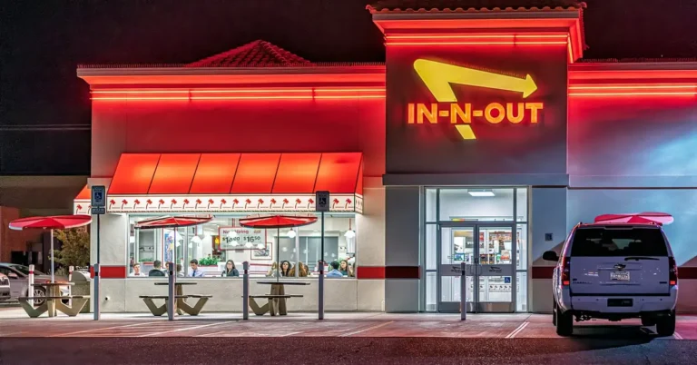 Fast food drive-thru restaurant lane where sensors detect arriving cars