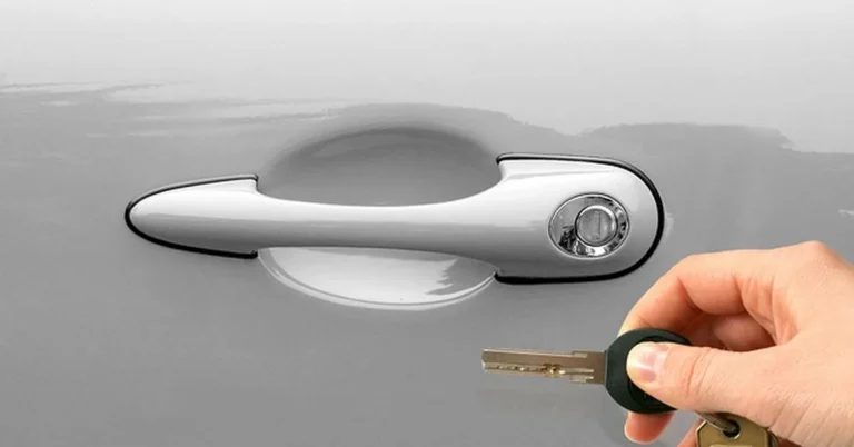 Handing over a car key at the door