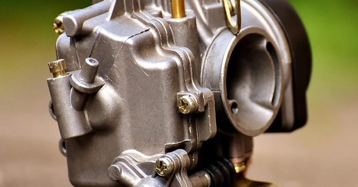 GY6 50cc scooter carburetor used to boost Honda Ruckus performance