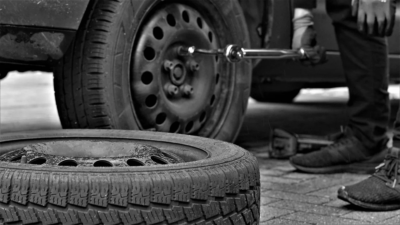 All-season tires vs touring tires: what is the real difference?