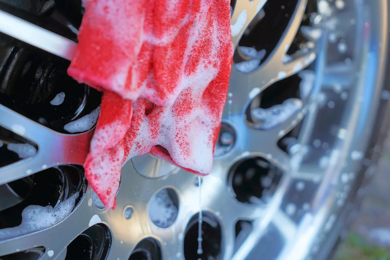 What is the correct order to clean and detail a car?