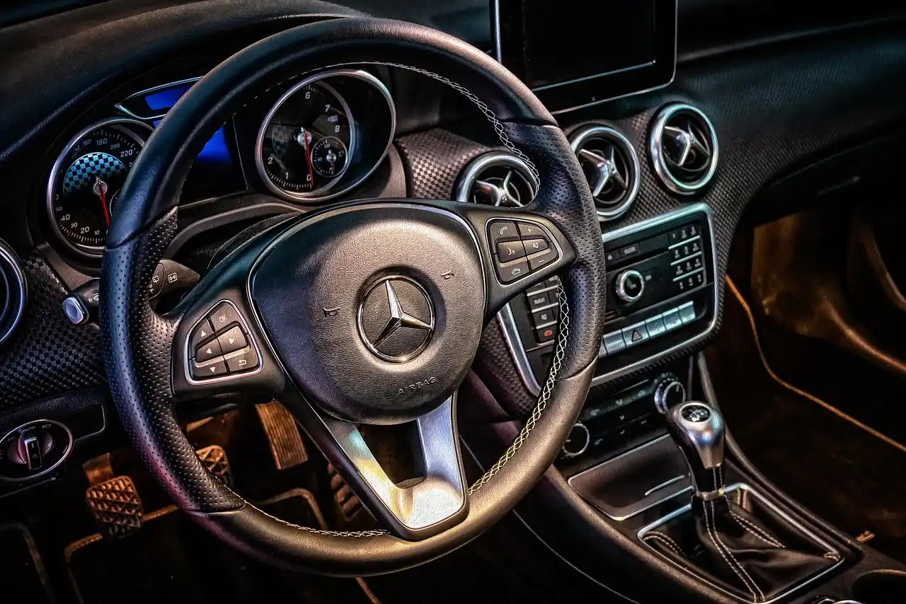 How do spec sheets describe engine performance?