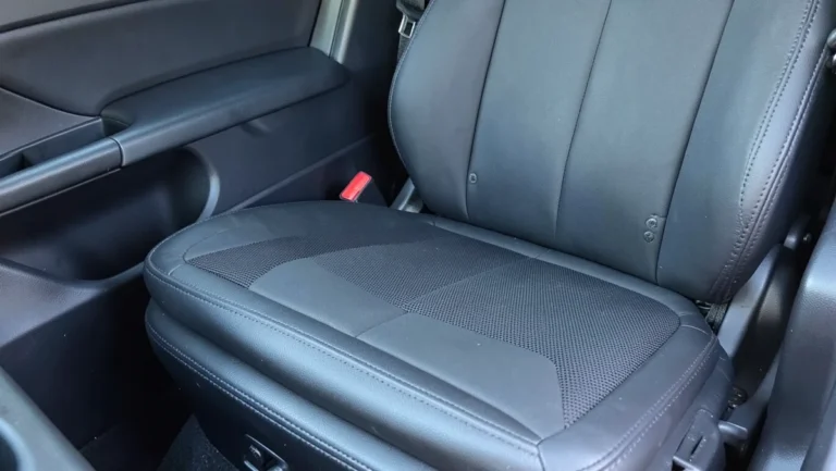Ventilated mesh car seat with cooling airflow design for hot-weather driving