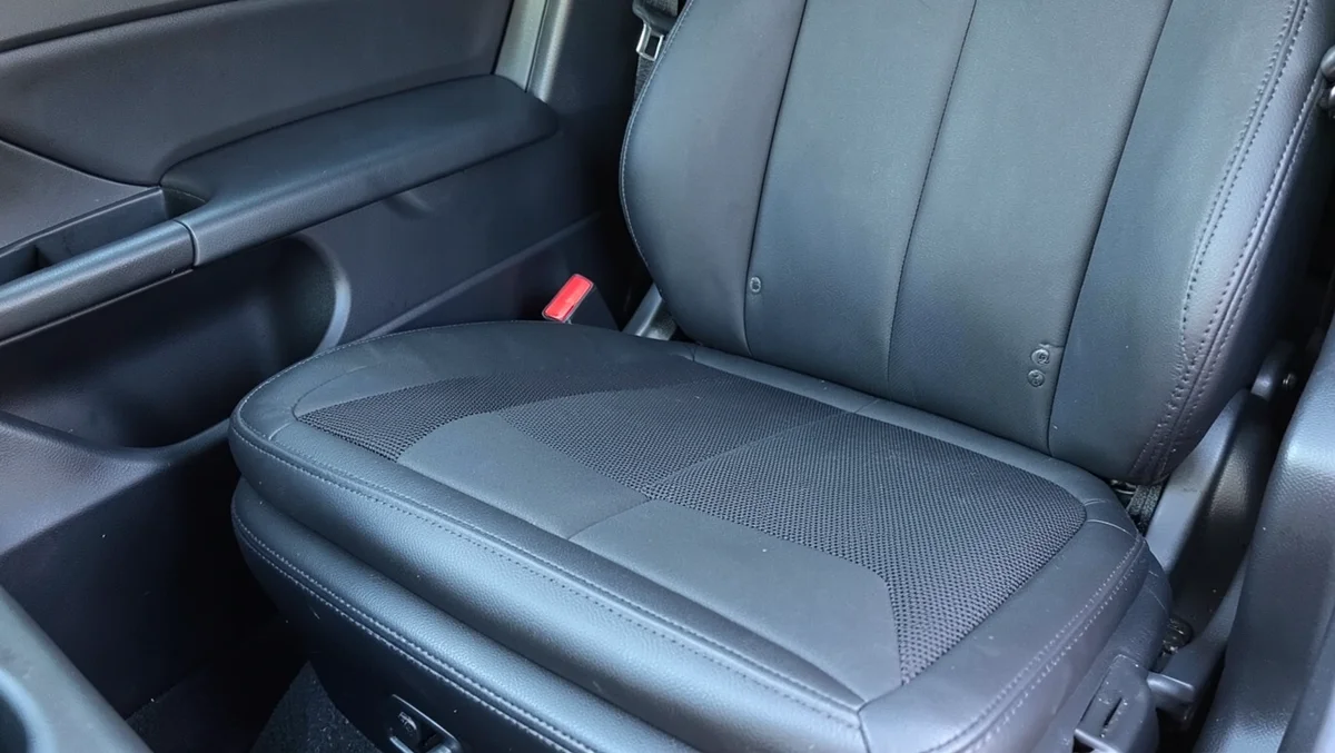 Ventilated mesh car seat with cooling airflow design for hot-weather driving