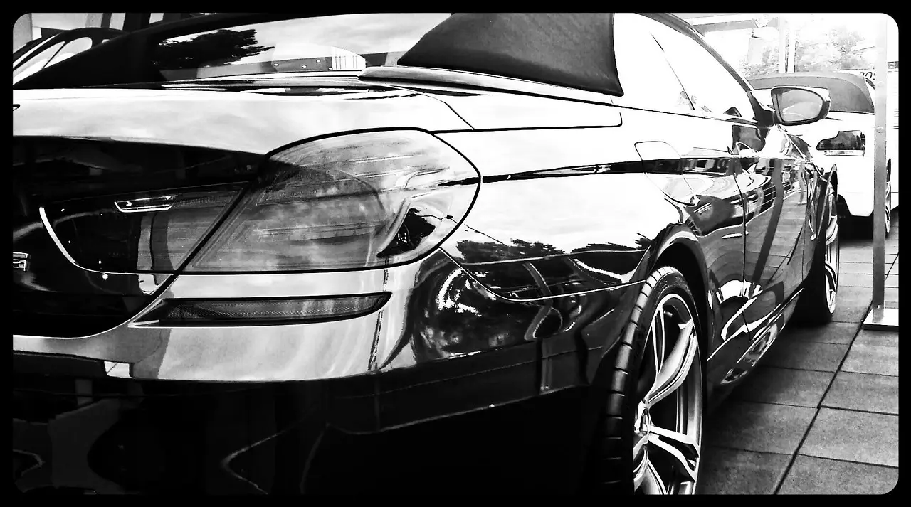 What is a 2005 BMW 325i convertible worth?