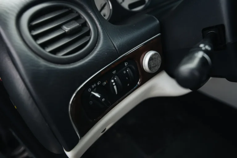 2012 Honda Odyssey dashboard and steering wheel with the oil life display ready to be reset