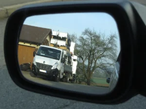 Tow Mirror Cost: What Drivers Actually Pay for Trucks