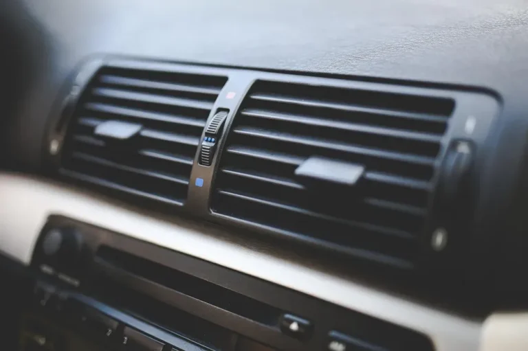 When to Circulate Air in Car: Essential Guide